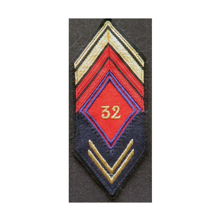 caporal chef engagé 2 barres ancienneté du 32° régiment d'artillerie