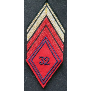 LOSANGE DE BRAS MODÈLE 45 : sergent chef du 32° régiment d'artillerie