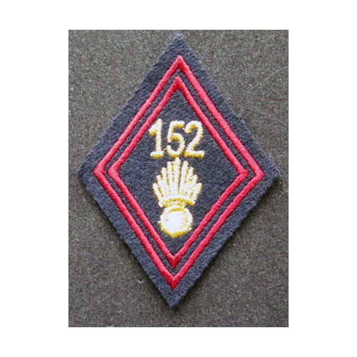 LOSANGE DE BRAS MODÈLE 45 : 152° régiment d'infanterie cadre