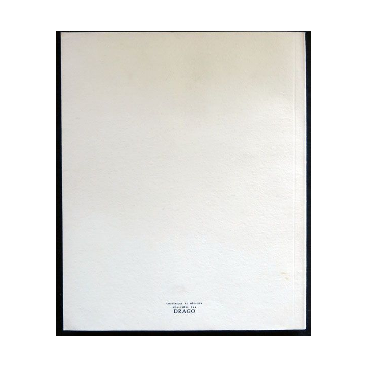 Revue historique de l'armée - 1967 - 23° année N° 4 insigne métallique Drago sur la couverture