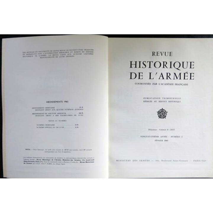 Revue historique de l'armée - 1967 - 23° année N° 3 insigne métallique Drago sur la couverture