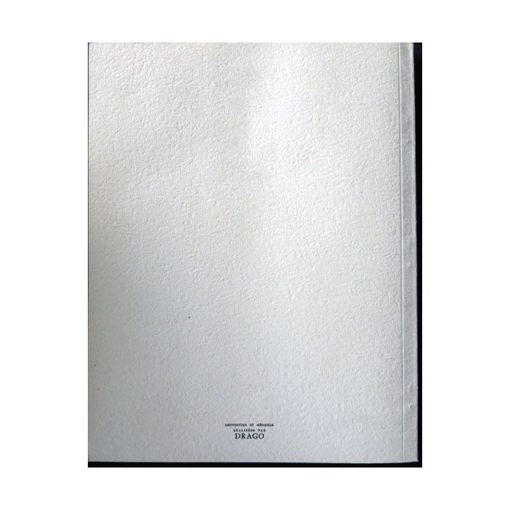 Revue historique de l'armée - 1965 - 21° année N° 4 insigne métallique Drago sur la couverture
