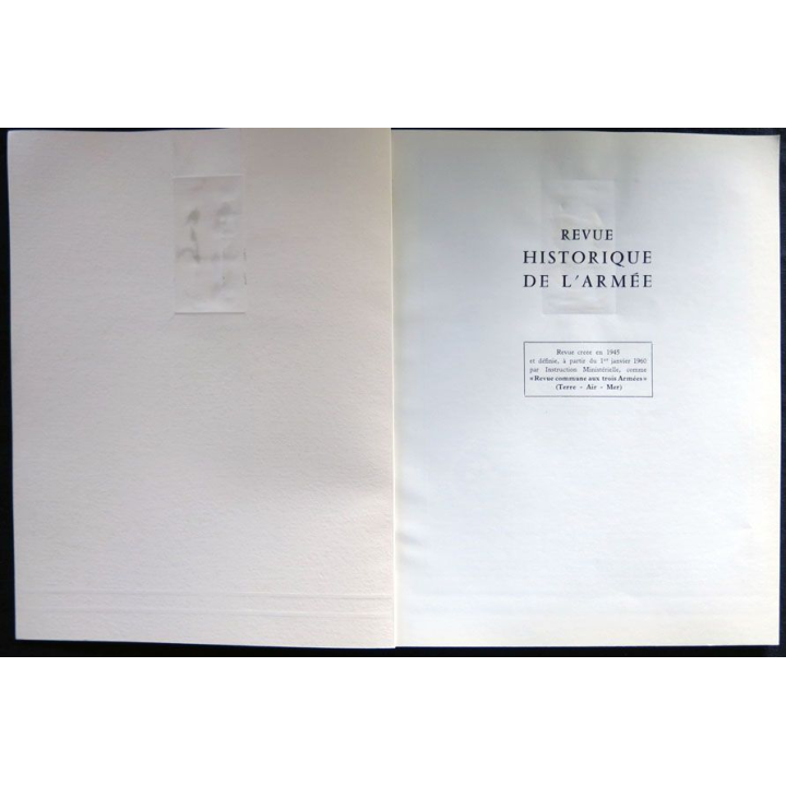 Revue historique de l'armée - 1962 - 18° année N° 1 insigne métallique Drago sur la couverture
