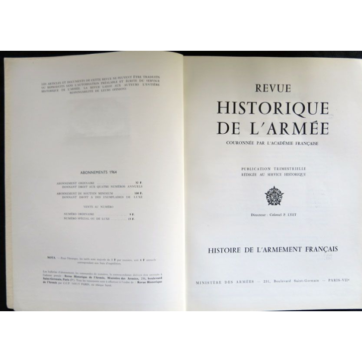 Revue historique de l'armée - Histoire de l'armement français  insigne métallique Drago sur la couverture