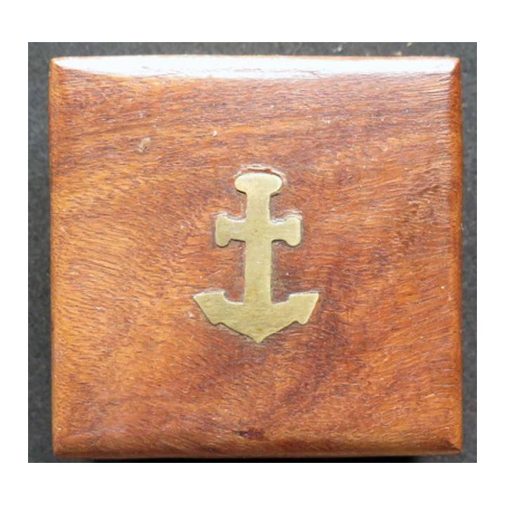 Boussole dans boitier bois avec ancre de marine en laiton 7 x 7 cm