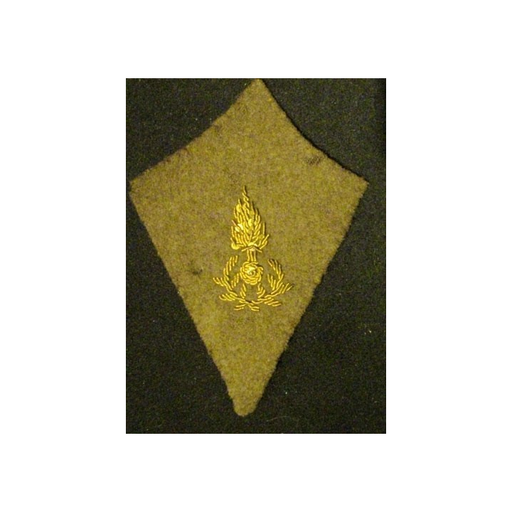 SOUTACHE : patte de col d'officier d'administration EN CANNETILLE 1907