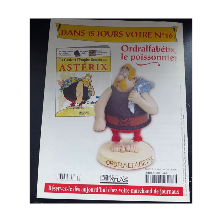 La Gaule empire Romain avec Astérix n° 15 Soldat romain garde à vous