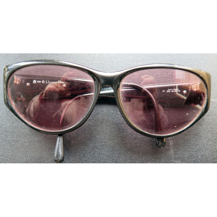 Paire de lunettes de soleil pour femme de Christian Dior