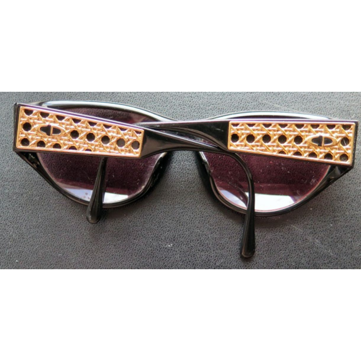 Paire de lunettes de soleil pour femme de Christian Dior
