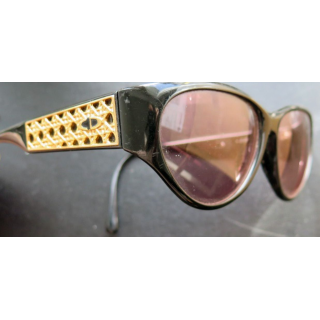 Paire de lunettes de soleil pour femme de Christian Dior