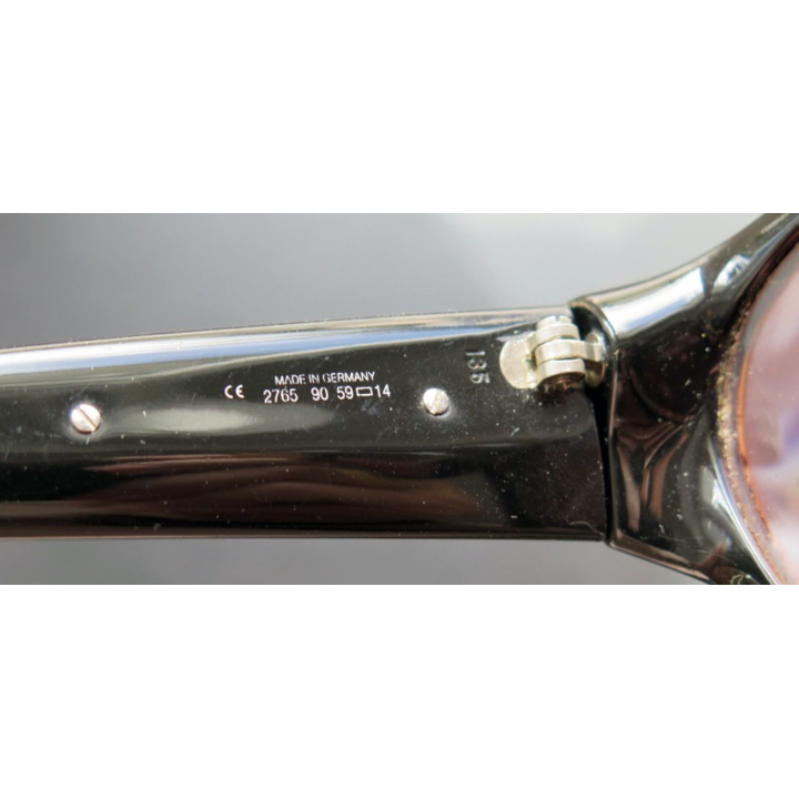 Paire de lunettes de soleil pour femme de Christian Dior