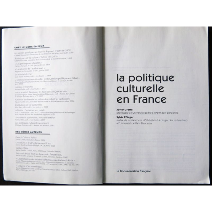 La politique culturelle en France écrit par Xavier Greffe et Sylvie Pflieger édité par La Documentation française