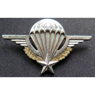BREVET PARA :  insigne métallique de brevet parachutiste sans nom de fabricant
