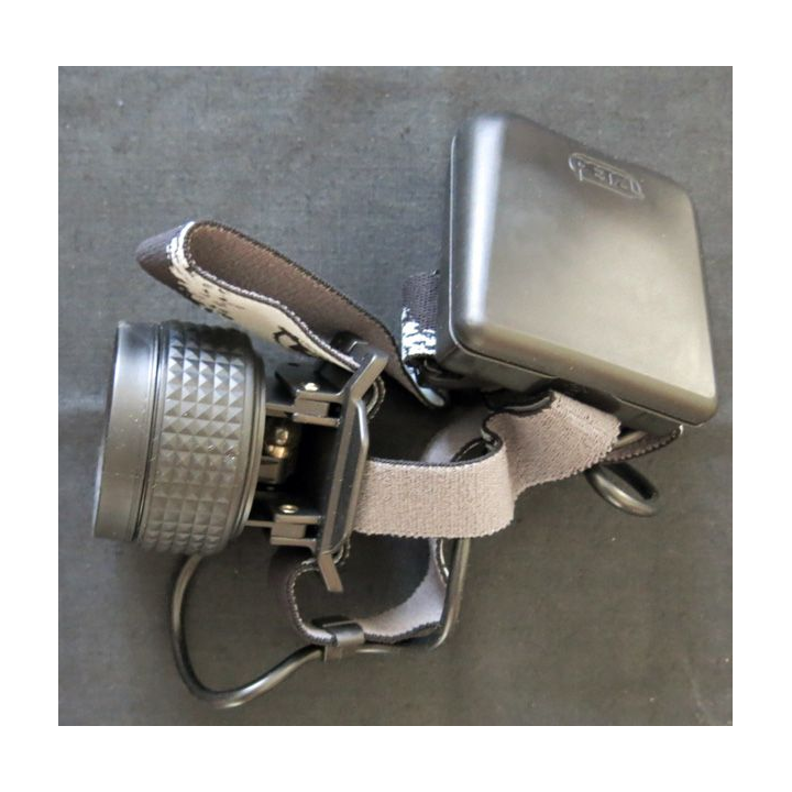 Frontale de marque Petzl type Zoom (Neuve dans son emballage)