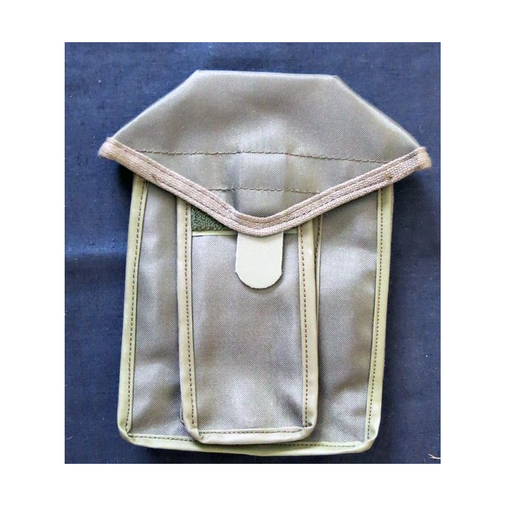 MILITARIA : porte chargeur pour Famas en toile  (C196)