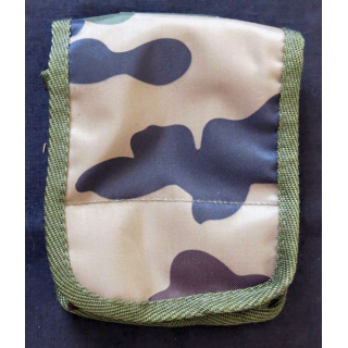MILITARIA : Pochette TOE camouflée petit modèle 12 X 14,5 , ouverte 12 X 28  soufflet 6 cm