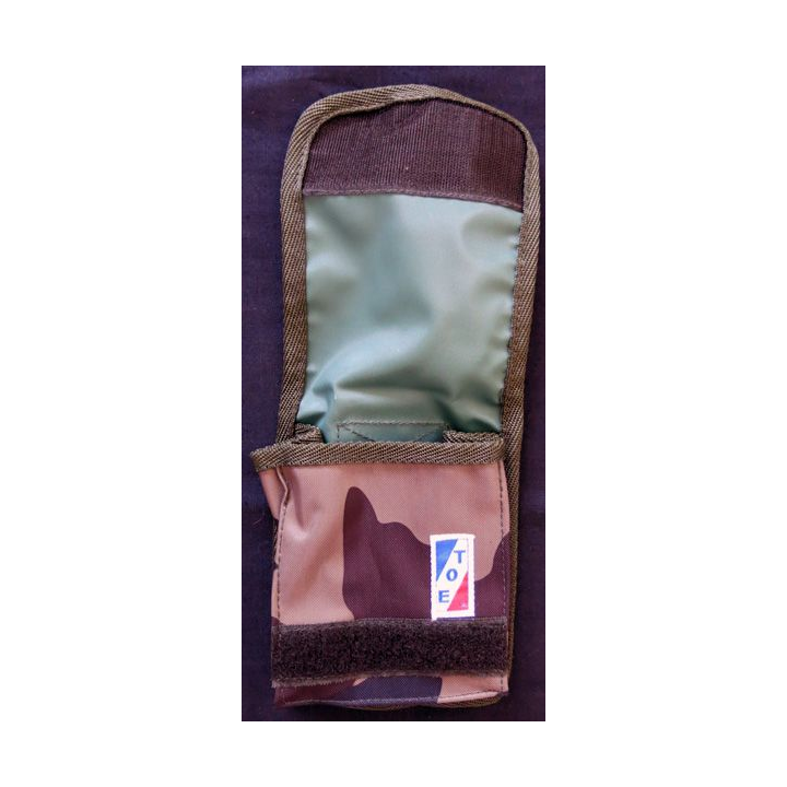 MILITARIA : Pochette TOE camouflée petit modèle 12 X 14,5 , ouverte 12 X 28  soufflet 6 cm