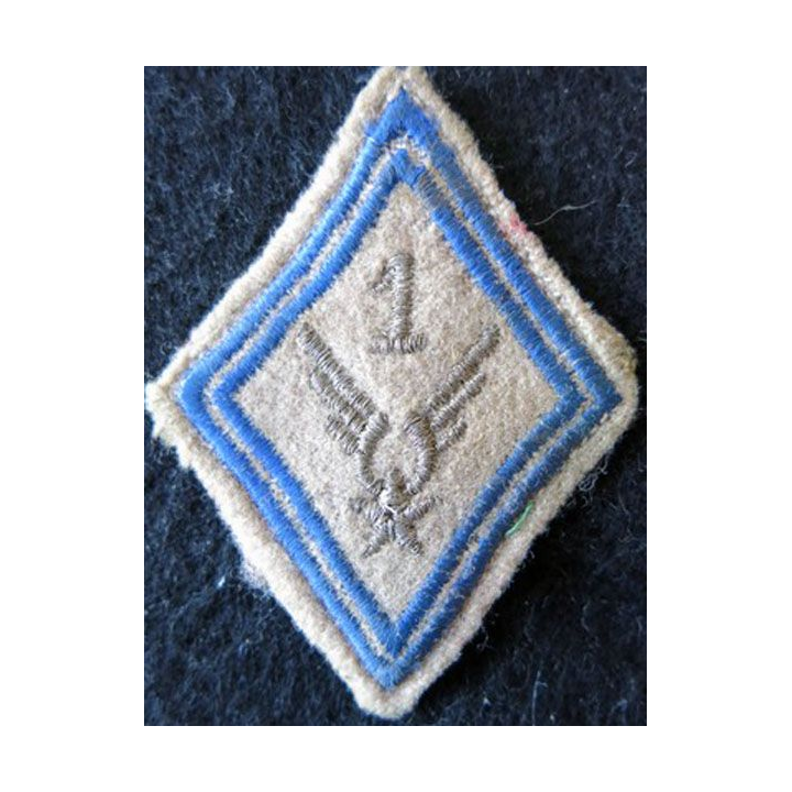 LOSANGE DE BRAS MODÈLE 45 : ALAT 1° GALAT modèle sous officier (MATERIEL) en fil argenté