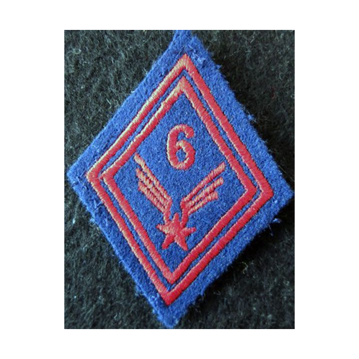 LOSANGE DE BRAS MODÈLE 45 : 6° GHL ALAT Troupe de l'Infanterie fil de laine rouge