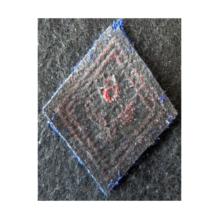 LOSANGE DE BRAS MODÈLE 45 : 6° GHL ALAT Troupe de l'Infanterie fil de laine rouge