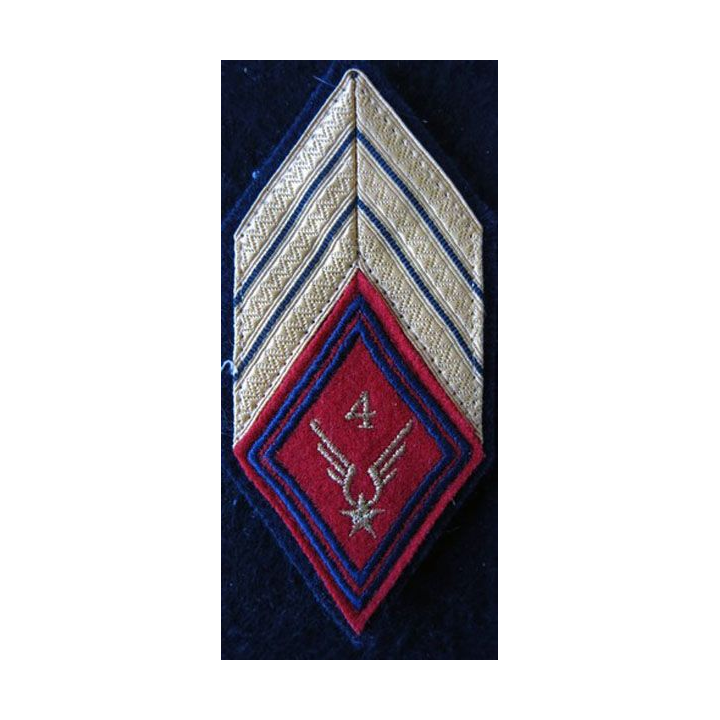 LOSANGE DE BRAS MODÈLE 45 : Sergent chef du 4° RHCM ALAT (Artillerie)