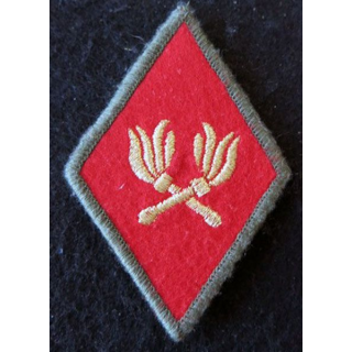 LOSANGE DE BRAS MODÈLE 45 :  modèle sous-officiers du Service des essences des armées SEA fil doré