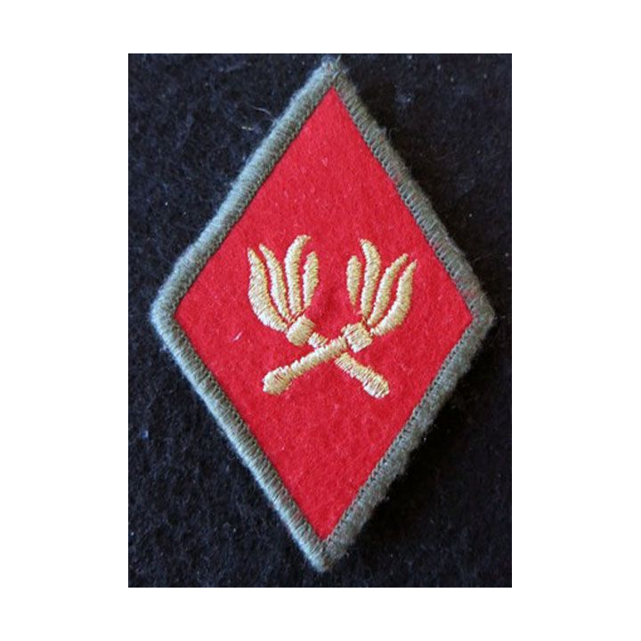 LOSANGE DE BRAS MODÈLE 45 :  modèle sous-officiers du Service des essences des armées SEA fil doré