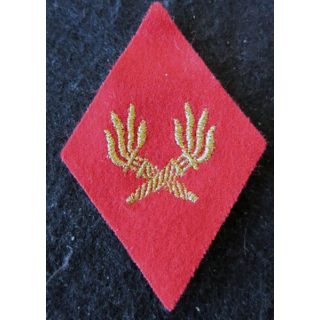 LOSANGE DE BRAS MODÈLE 45 :  modèle sous-officiers du Service des essences des armées SEA fil doré
