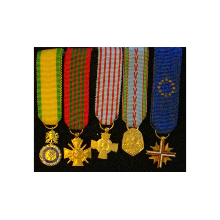 FRANCE : BARRETTE DE 5 DÉCORATIONS MINIATURES