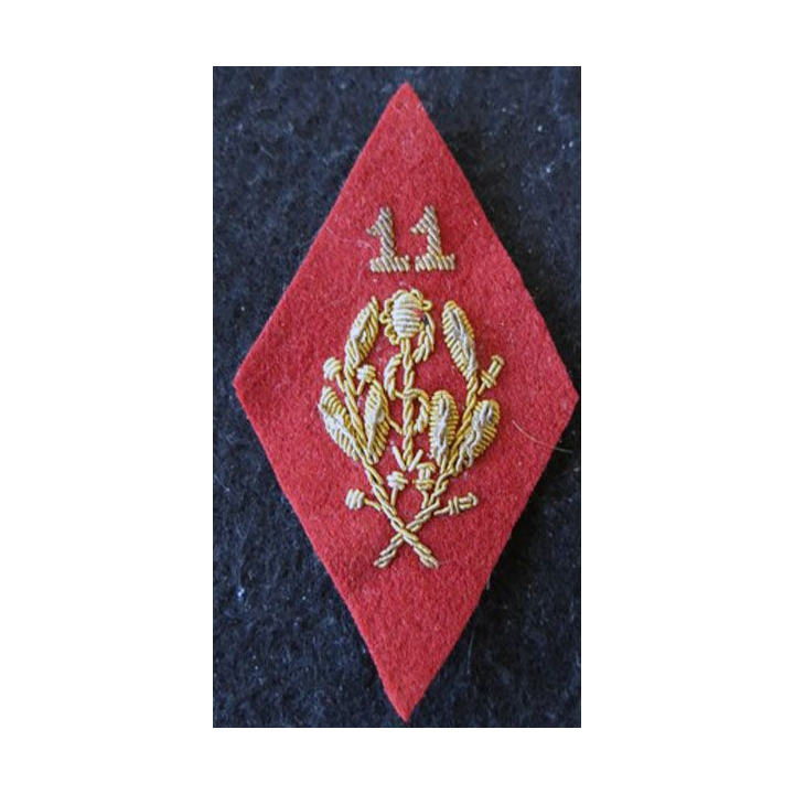 LOSANGE DE BRAS MODÈLE 45 :  officier de la 11° SIM Section d'Infirmiers Militaires de Casablanca cannetille