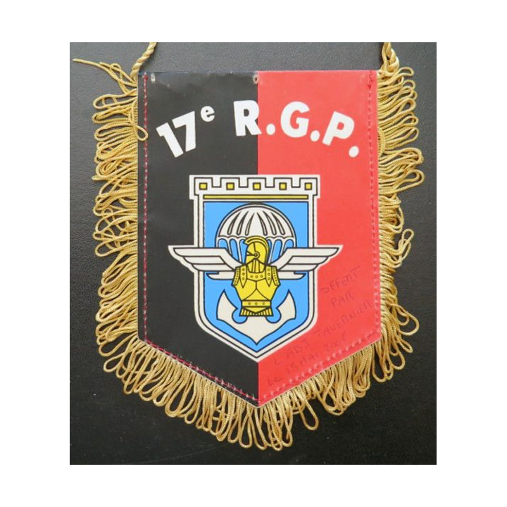 17° RGP : fanion du 17° régiment du génie parachutiste
