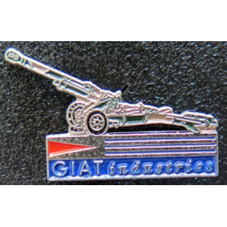 Pin's de GIAT industries canon tracté