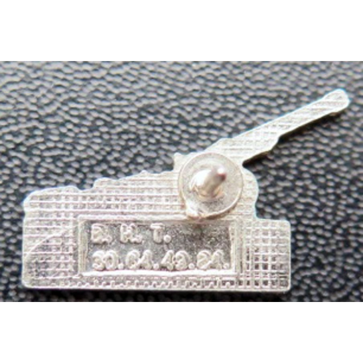 Pin's de GIAT industries canon tracté