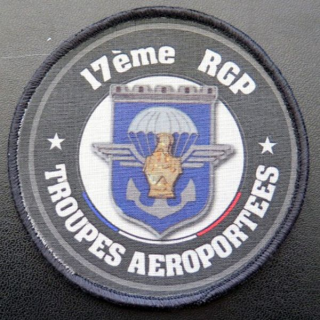 17° RGP : insigne tissu du 17° RGP trroupes aéroportées diamètre 9 cm