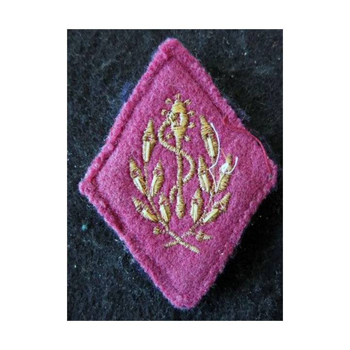 LOSANGE DE BRAS MODÈLE 45 :  auxiliaire sanitaire sous-officier du Service de santé des armées