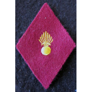 LOSANGE DE BRAS MODÈLE 45 : sous officier administration du Service de santé des armées fond feutre fil doré variante grenade