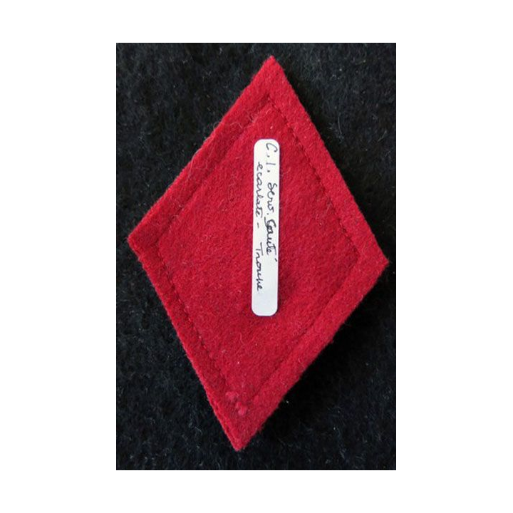 LOSANGE DE BRAS MODÈLE 45 : modèle troupe CI du Service de santé des armées écarlate fil doré (laminette)