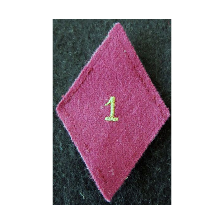 LOSANGE DE BRAS MODÈLE 45 : 1° SIM sous officier 1° section d'infirmiers militaires du service santé militaire Paris