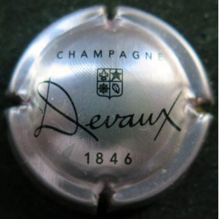 Capsule Muselet de champagne Devaux n° 17 ? ou 18 rosé pâle