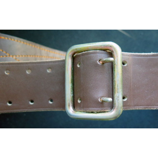 URSS : ceinturon en cuir d'officier soviétique de longueur 1,5 m taille 5 