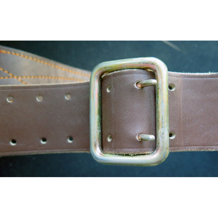 URSS : ceinturon en cuir d'officier soviétique de longueur 1,5 m taille 5 