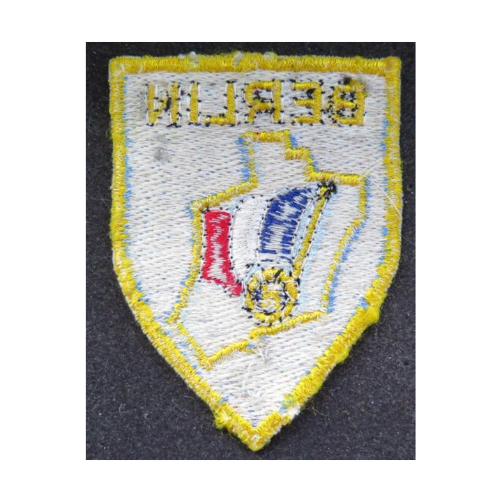 BERLIN :  insigne tissu des troupes françaises stationnées à Berlin