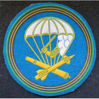 RUSSIE : insigne tissu et caoutchouc du  190° bataillon aéroporté de défense aérienne russe 8,5 cm