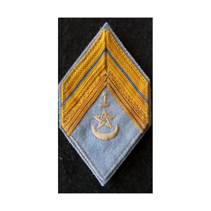 LOSANGE DE BRAS MODÈLE 45 : caporal du 1° Groupe de compagnies nomades d'Algérie (GCNA) 1955
