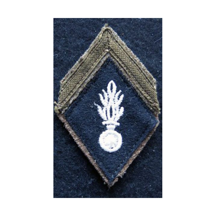 LOSANGE DE BRAS MODÈLE 45 :  1° classe auxiliaire de Gendarmerie période Algérie avant 1962