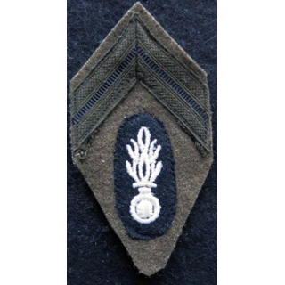 LOSANGE DE BRAS MODÈLE 45 :  Caporal auxiliaire de Gendarmerie période Algérie avant 1962