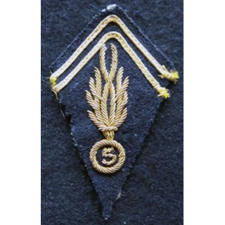 LOSANGE DE BRAS MODÈLE 45 : modèle précoce maréchal des logis Gendarmerie en Indochine (cannetille)
