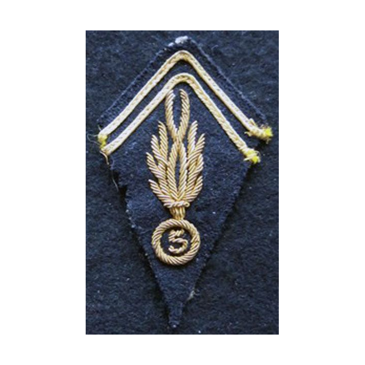 LOSANGE DE BRAS MODÈLE 45 : modèle précoce maréchal des logis Gendarmerie en Indochine (cannetille)