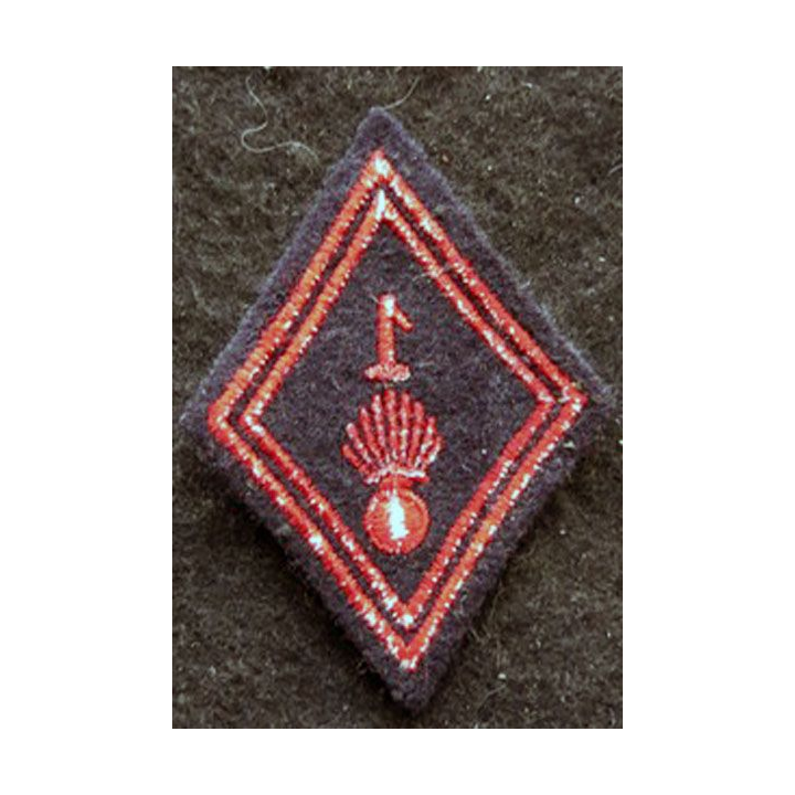 LOSANGE DE BRAS MODÈLE 45 : modèle troupe 1° régiment d'infanterie