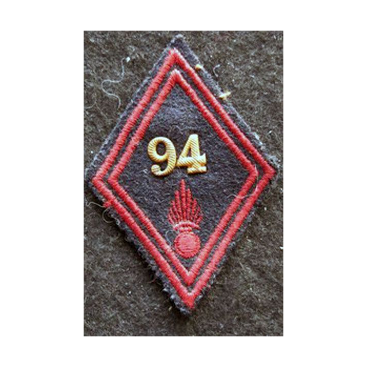 LOSANGE DE BRAS MODÈLE 45 : modèle troupe 94° régiment d'infanterie (ancien 1959))